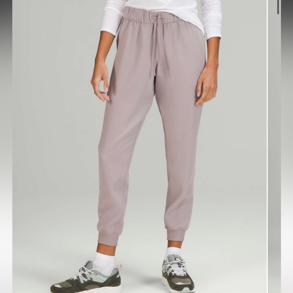 lululemon athletica Pants - {lululemon athletica} On the Fly Women’s Jogger 28”